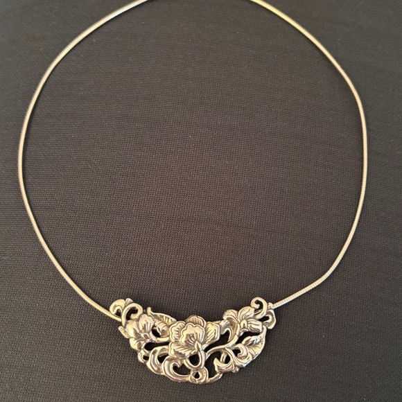 Silver Floral design necklace -  one of a kind - Picture 1 of 2